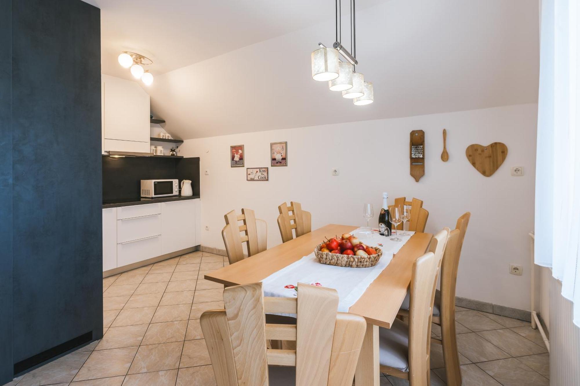 Rooms Zupancic بوهينيسكا بيلا المظهر الخارجي الصورة